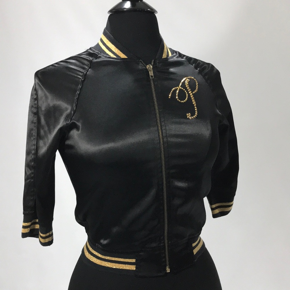 Hottest sleek black curve hugging jacket j.lo